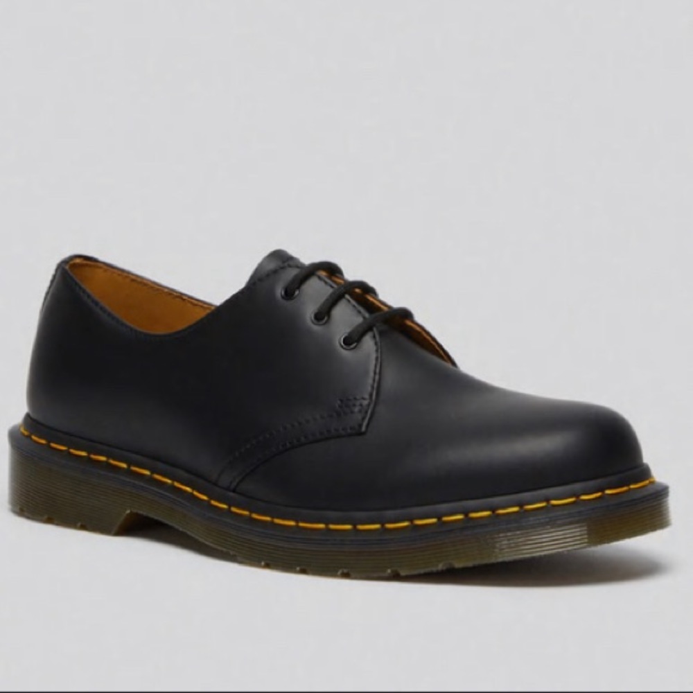 Dr. Martens Smooth Leather Oxford Women’s